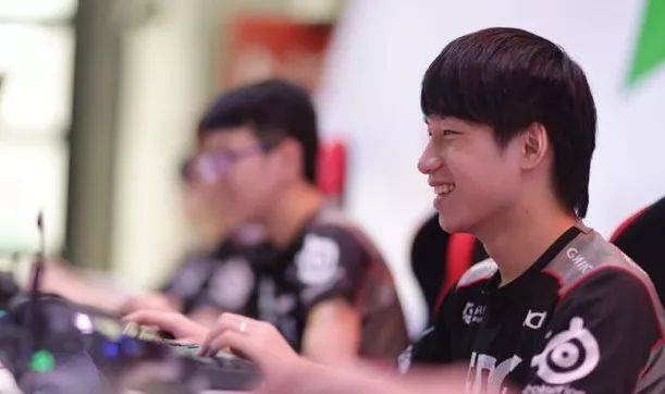 隐私并提供 隐私并提供