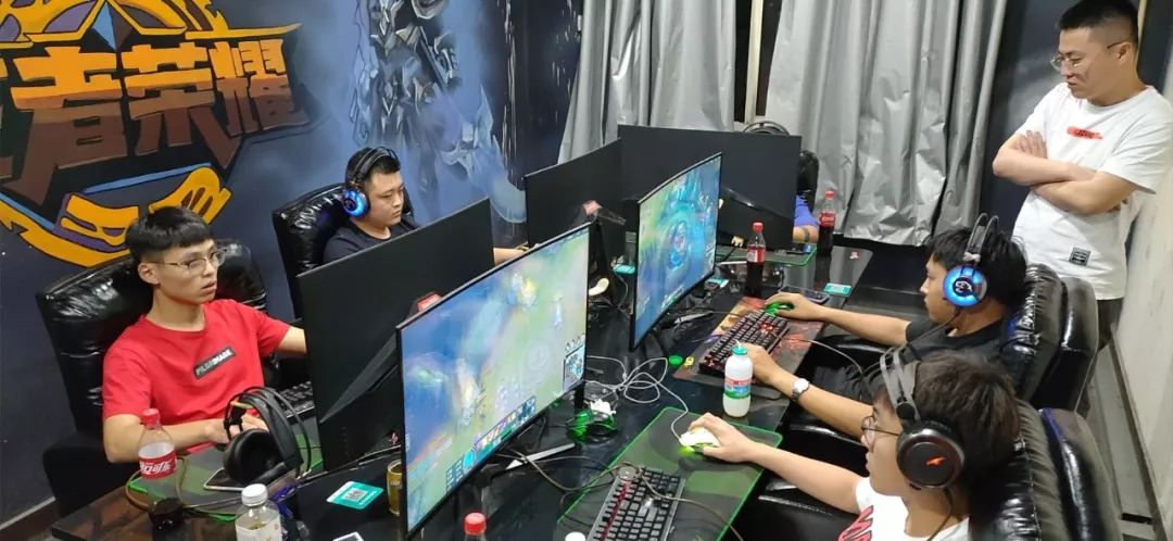 导致在自由 导致在自由