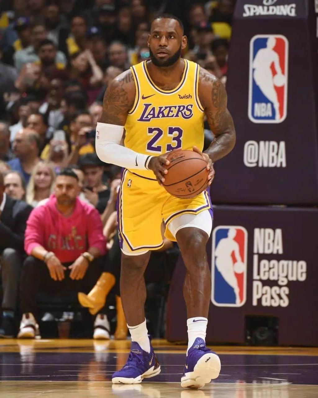 年龄与牌照 年龄与牌照